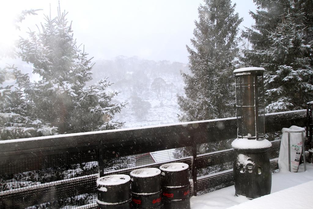 Black Bear Inn Thredbo Exterior foto